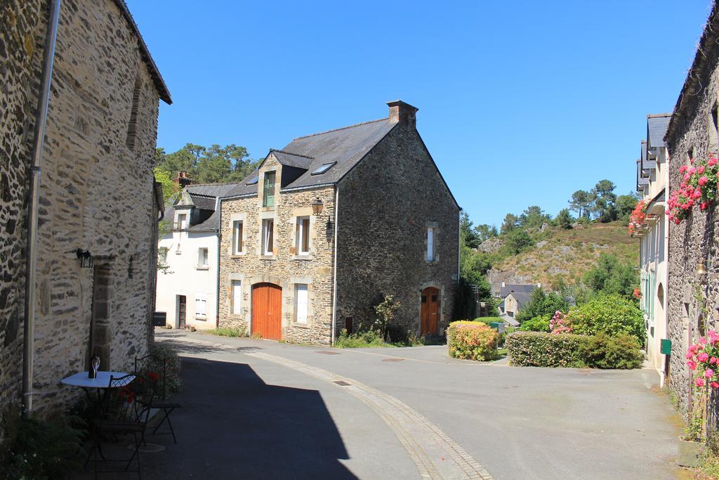 "Number 26" Town House Villa Rochefort-en-Terre Exterior photo